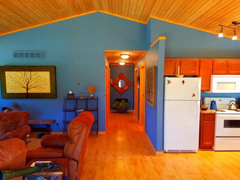 Trout Lodge Log Cabin | Iowa Cabin Rentals